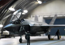 Νίκος Δένδιας: Νέα εξοπλιστικά προγράμματα για την αεράμυνα – F-35, F-16 Viper και εκσυγχρονισμός φρεγατών MEKO