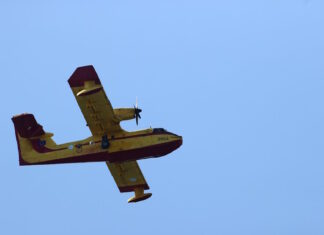 Φωτιά στην Κεφαλονιά στην περιοχή Μαυράτα: Σηκώθηκε ένα αεροσκάφος