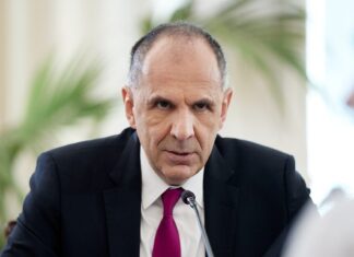 Επικοινωνία Γεραπετρίτη με Αραγτσί για τη Μέση Ανατολή: Αδιανόητο το Ιράν να θεωρεί την Ελλάδα εχθρική χώρα