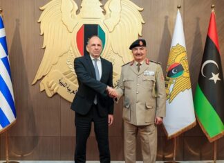 Συνάντηση Γεραπετρίτη με Χαφτάρ στη Λιβύη: Στο επίκεντρο θαλάσσιες ζώνες, μεταναστευτικό και εμπόριο