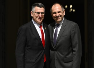 Επικοινωνία Γεραπετρίτη με τον ΥΠΕΞ του Ισραήλ: Ευχές για την 25η Μαρτίου από τον Γκίντεον Σαάρ