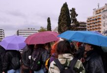 Καιρός αύριο: Βροχές, καταιγίδες και ισχυροί άνεμοι στο Αιγαίο