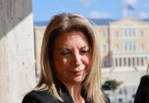 Οι συγγενείς θυμάτων Τεμπών απαντούν στην Μαρία Καρυστιανού – Κινούνται νομικά για συντονισμένες επιθέσεις και στοχοποίηση προσώπων