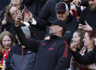 «Επικός» Γιούργκεν Κλοπ ζήτησε selfie με πλακάτ από τον Τιάγκο