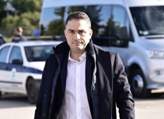 Τσουκαλάς κατά Μητσοτάκη για εισόδημα, Τέμπη και κράτος δικαίου: «Αναμένουμε τις απαντήσεις του στη Βουλή»