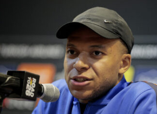 Εμπαπέ: «Δεν ισχύει ότι οι γιατροί της Ρεάλ Μαδρίτης εξέτασαν το λάθος γόνατο»