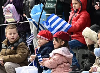 25η Μαρτίου: Εντυπωσιακές εικόνες από τις παρελάσεις σε όλη την Ελλάδα για την επέτειο