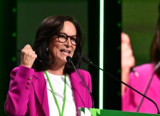 Άννα Διαμαντοπούλου: «Το ΠΑΣΟΚ μπορεί να γίνει ξανά μεγάλο και κυβερνών κόμμα»