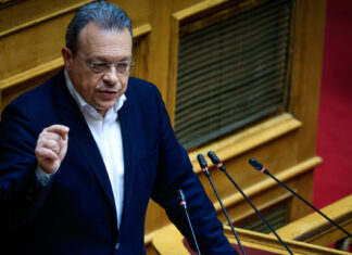 Σωκράτης Φάμελλος: Η κυβέρνηση αυτή, από όπου κι αν την πιάσεις, λερώνεσαι