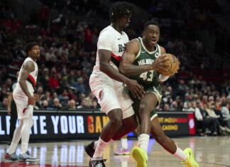 Αποτελέσματα NBA: Νέα «συντριβή» για τους Μιλγουόκι Μπακς, πήραν το ντέρμπι με τους Οκλαχόμα Σίτι Θάντερ οι Μπόστον Σέλτικς