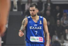 Η FIBA αποθέωσε τον Τολιόπουλο: «Υπάρχει λόγος που τον φωνάζουν Πιστολιόπουλο» έγραψε για τον παίκτη της Εθνικής