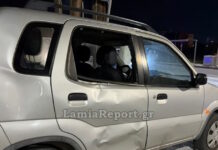 Λαμία: Σύγκρουση αυτοκινήτου με μηχανάκι σε διασταύρωση – Στο νοσοκομείο με τραύματα ο διανομέας