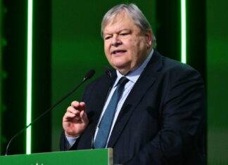 Ευάγγελος Βενιζέλος στο Συνέδριο του ΠΑΣΟΚ: Οφείλουμε να θέσουμε ως εκλογικό στόχο τη νίκη