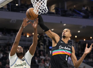 Μιλγουόκι Μπακς – Σαν Αντόνιο Σπερς 95-127: Ήττα και τέλος η σεζόν για τα «ελάφια» του τραυματία Γιάννη Αντετοκούνμπο