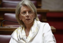 Ακρίτα για Τσίπρα: Είναι φάουλ που ζητάει από βουλευτές που θέλουν να τον ακολουθήσουν, να παραιτηθούν από τον ΣΥΡΙΖΑ