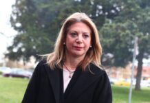 Μαρία Καρυστιανού: Εντολή συγκάλυψης στη Λάρισα, δόλιος ελιγμός η αποχή της πρόεδρου από τη δίκη των «χαμένων» βίντεο των Τεμπών