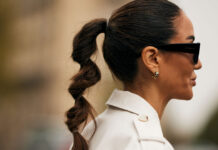 6 γρήγορες παραλλαγές της κλασικής κοτσίδας που θα λατρέψεις