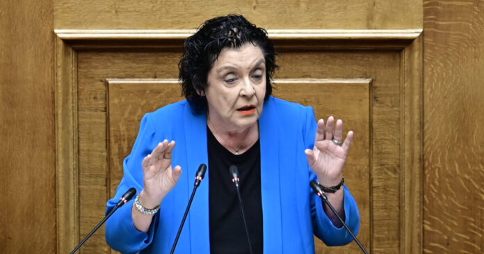 liana-kanelli-1200x630.jpg