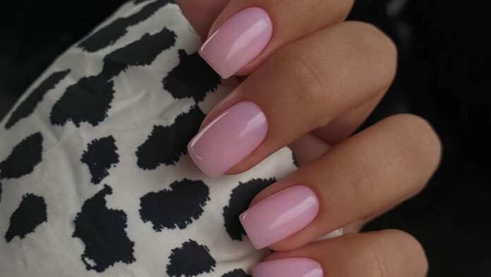 pinknails.jpg