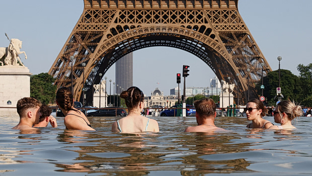 2026-06-22T221857Z_655084380_RC25ZLAQ6M8U_RTRMADP_5_EUROPE-WEATHER-FRANCE-HEAT-620x350.jpg
