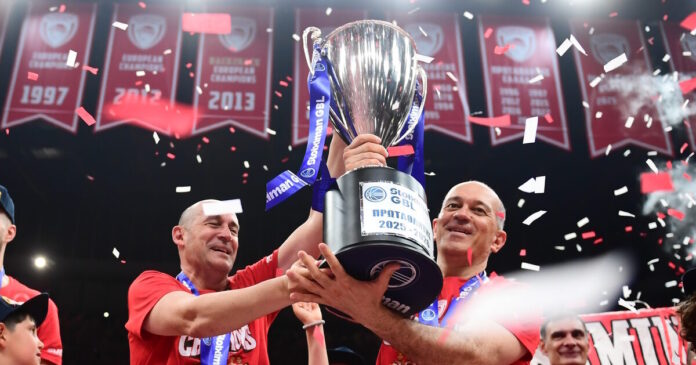 aggelopoyloi-olympiakos-protathlima-tropaio-eurokinissi-1200x630.jpg