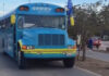 Το Κουρασάο έκλεψε τις εντυπώσεις μέσα σε σχολικό πούλμαν χωρίς παράθυρα και έγινε viral: «Συγγνώμη, φτάσαμε»