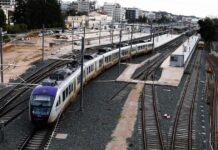 Φωτιά στον Ασπρόπυργο: Διακοπή στα δρομολόγια του Προαστιακού