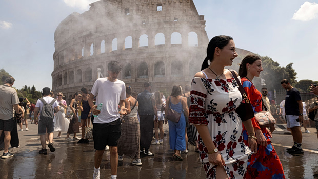 2026-06-26T124901Z_1083073502_RC2O1MA6X2OW_RTRMADP_5_EUROPE-WEATHER-ITALY-HEATWAVE-620x350.jpg