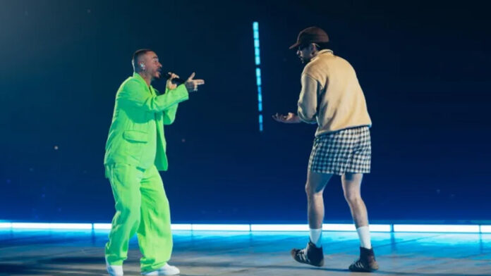 Bad-Bunny-Η-viral-εμφάνιση-με-τον-J-Balvin-στη.jpg