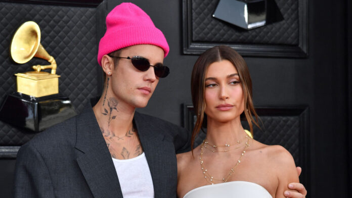 Hailey-Bieber-Η-ανάρτηση-για-τα-8-χρόνια-από-την.jpg