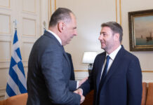 Ανδρουλάκης για το καλώδιο Ελλάδας – Κύπρου μετά τις συναντήσεις με Γεραπετρίτη και Δένδια: «Δεν φτάνει το Μαξίμου να σηκώνει τηλέφωνα στις 3 το πρωί»