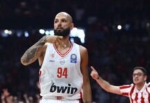 Ο Εβάν Φουρνιέ ψάχνει φέτα στο Παρίσι