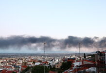 Φωτιά στο Ωραιόκαστρο: Ανησυχία για το τοξικό νέφος που «πνίγει» τη Θεσσαλονίκη – Οι οδηγίες των ειδικών για τον πυκνό καπνό