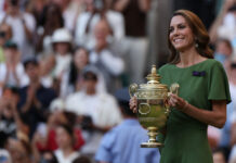 Η Κέιτ Μίντλετον παρέδωσε το τρόπαιο του Wimbledon στον Γιανίκ Σίνερ