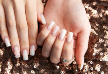 Sequin nails: Η τάση που θα κάνει τα νύχια σας να μοιάζουν με… φούστα με παγιέτες