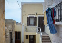Σύρος: Στο μικροσκόπιο των αρχών βίντεο έξω από το σπίτι της δολοφονίας της 42χρονης διασώστριας του ΕΚΑΒ