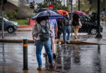 Καιρός αύριο: Τοπικές βροχές, καταιγίδες και μικρή άνοδος της θερμοκρασίας