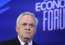 Το «ευχαριστώ» του Γιάννη Δραγασάκη στους γιατρούς μετά το εξιτήριο του από το νοσοκομείο