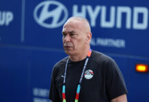 Στο νοσοκομείο ο προπονητής της Εθνικής Αιγύπτου Χοσάμ Χασάν μετά από καυγά με τις δύο συζύγους του