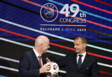 Η UEFA δεν αλλάζει στάση και πιέζει για την απομάκρυνση του Τζιάνι Ινφαντίνο από τη FIFA