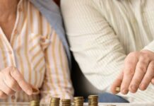 «Θα την πληρώσουν πρώτα οι γυναίκες» – Καμπανάκι για τα όρια ηλικίας συνταξιοδότησης