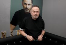 Σταμάτης Γονίδης: Σπάνια φωτογραφία του τραγουδιστή με τη μικρή κόρη του, Μαριαλένα στην Κύθνο