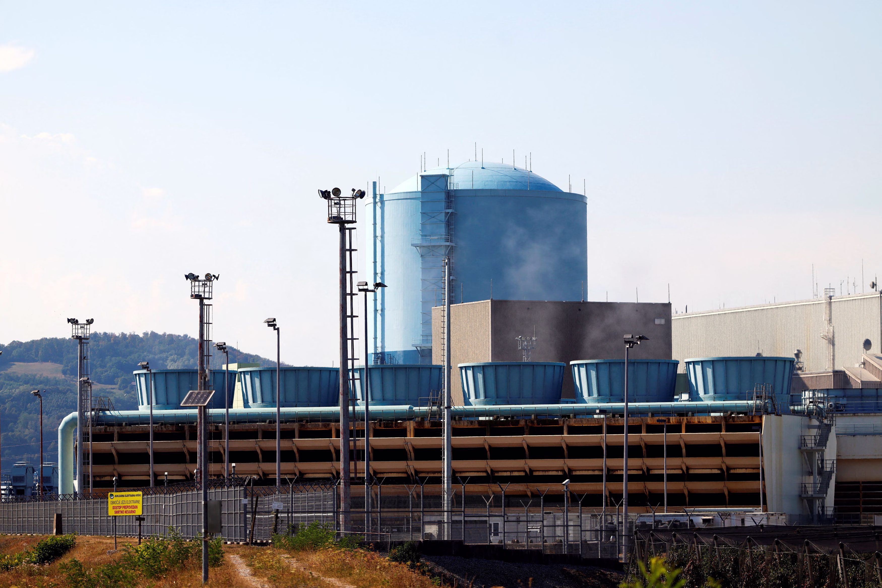 2026-08-05T155045Z_967065523_RC2FSMALM0UR_RTRMADP_5_SLOVENIA-NUCLEAR.jpg