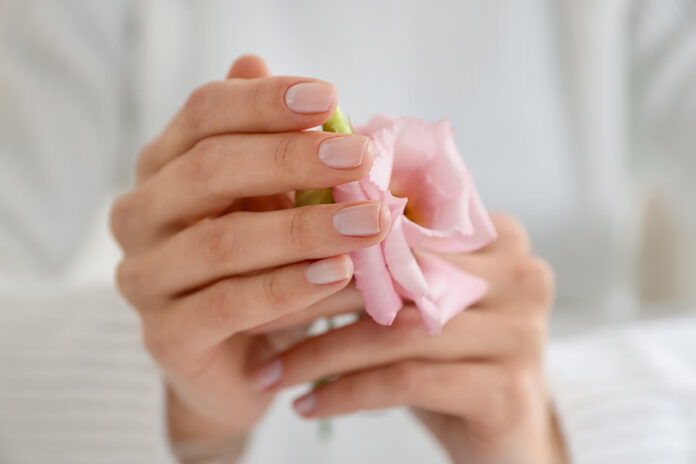 lip-oil-nails-1024x683.jpg