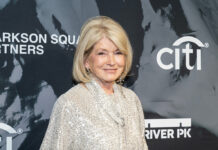 Martha Stewart: Έβαψε τα μαλλιά της στο χρώμα που δεν περιμέναμε
