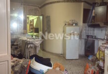 Λήξη συναγερμού στη Νίκαια: Συνελήφθη ο άνδρας που κρατούσε όμηρο την 44χρονη σύντροφό του – Εικόνες μέσα από το σπίτι