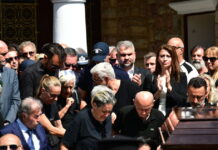 Γιώργος Μαζωνάκης: Το τελευταίο χειροκρότημα στο παιδί της νύχτας που έφυγε νωρίς