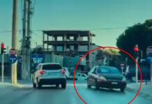 Πεύκη: Βίντεο με αυτοκίνητο που μπαίνει ανάποδα σε στενό – Τι καταγγέλλει οδηγός που το απέφυγε