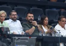 Μαργαρίτης Σχοινάς – Νίκος Ανδρουλάκης: Από τις «βολές» στη Βουλή, μαζί στο T-Center για τον Παναθηναϊκό