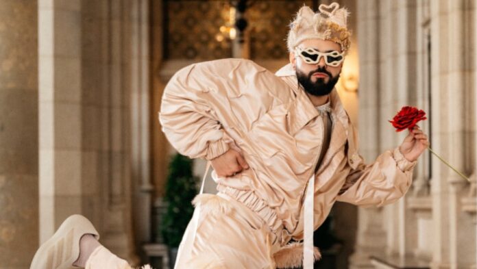 Ακύλας-Από-την-Eurovision-στο-θέατρο-Ο-ρόλος-έκπληξη-που-αναλαμβάνει.jpg
